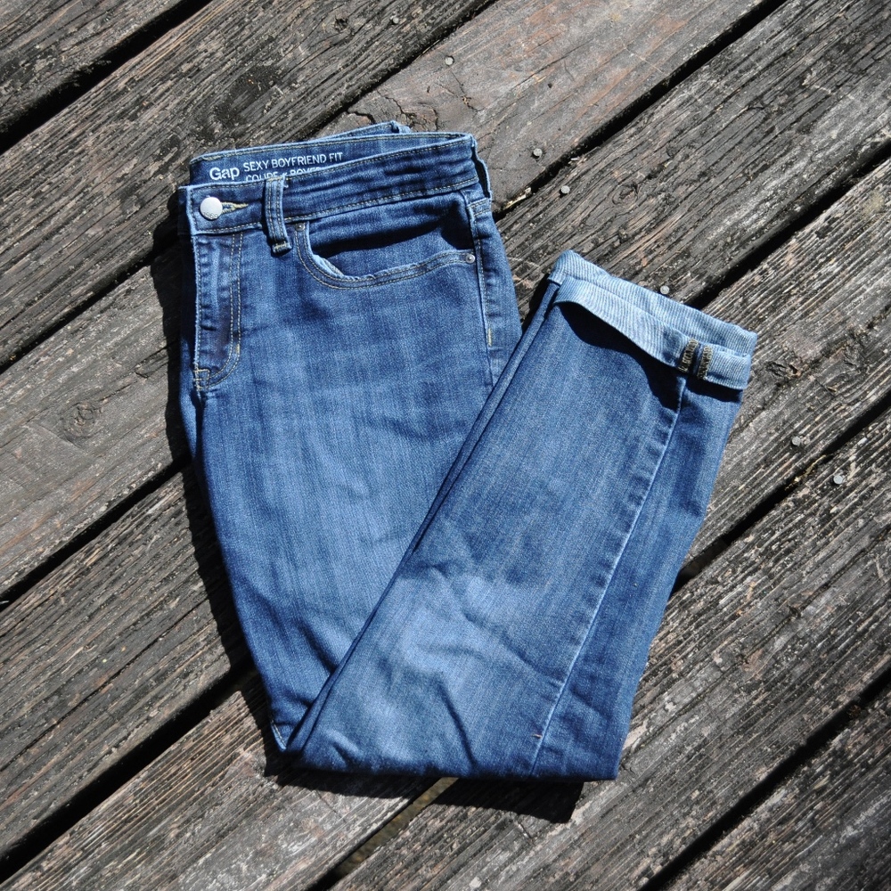 Gap- "Sexy Boyfriend Fit Coupe" Jeans- Size 8